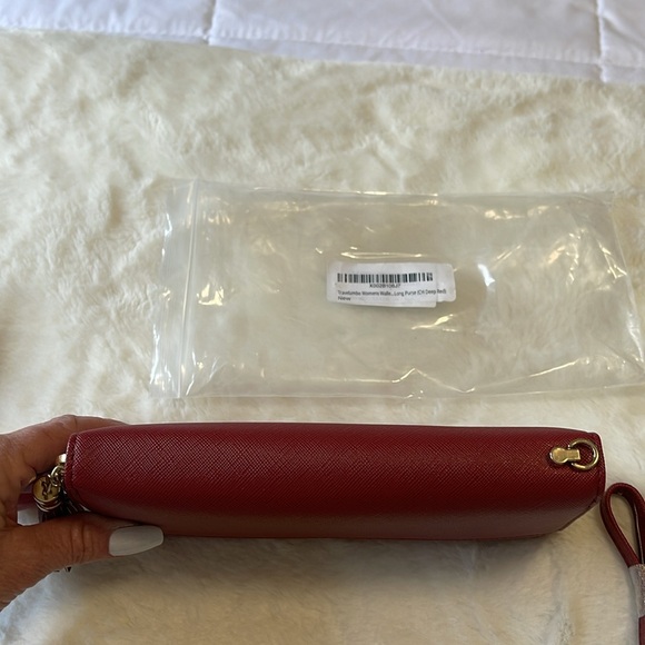 Travelambo Red Wallet with Tassel and removable  purse cord - Picture 4 of 5